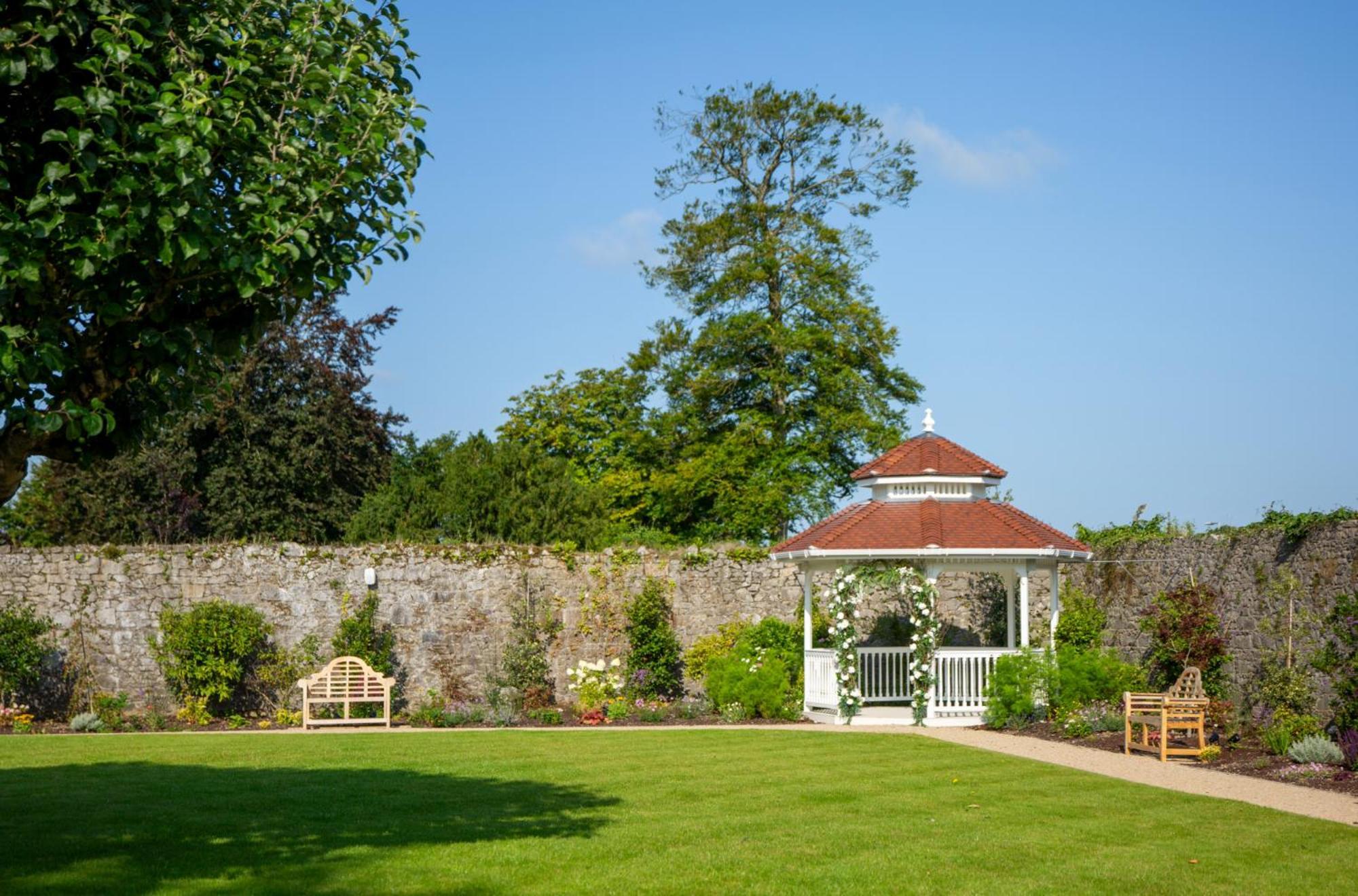 Hotel County Arms Birr Exterior foto